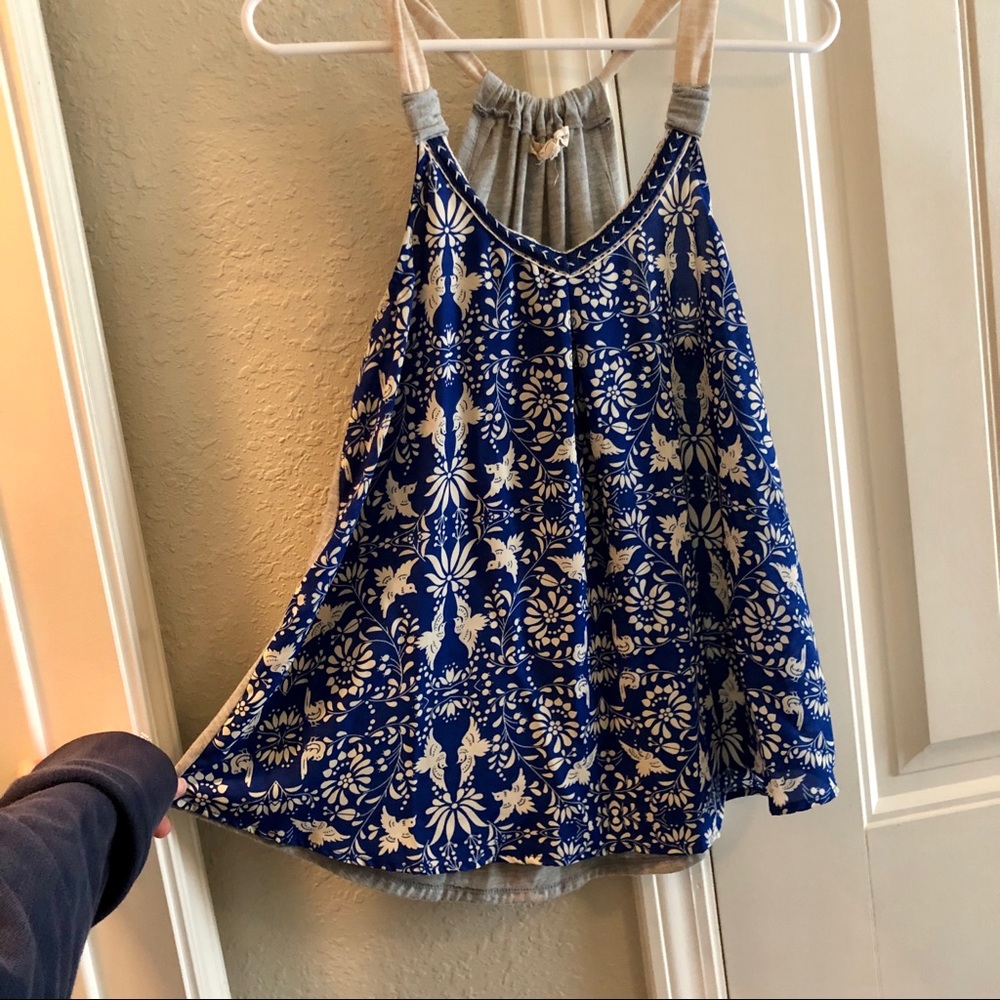 Float Patterned Blue and Gray Blouse